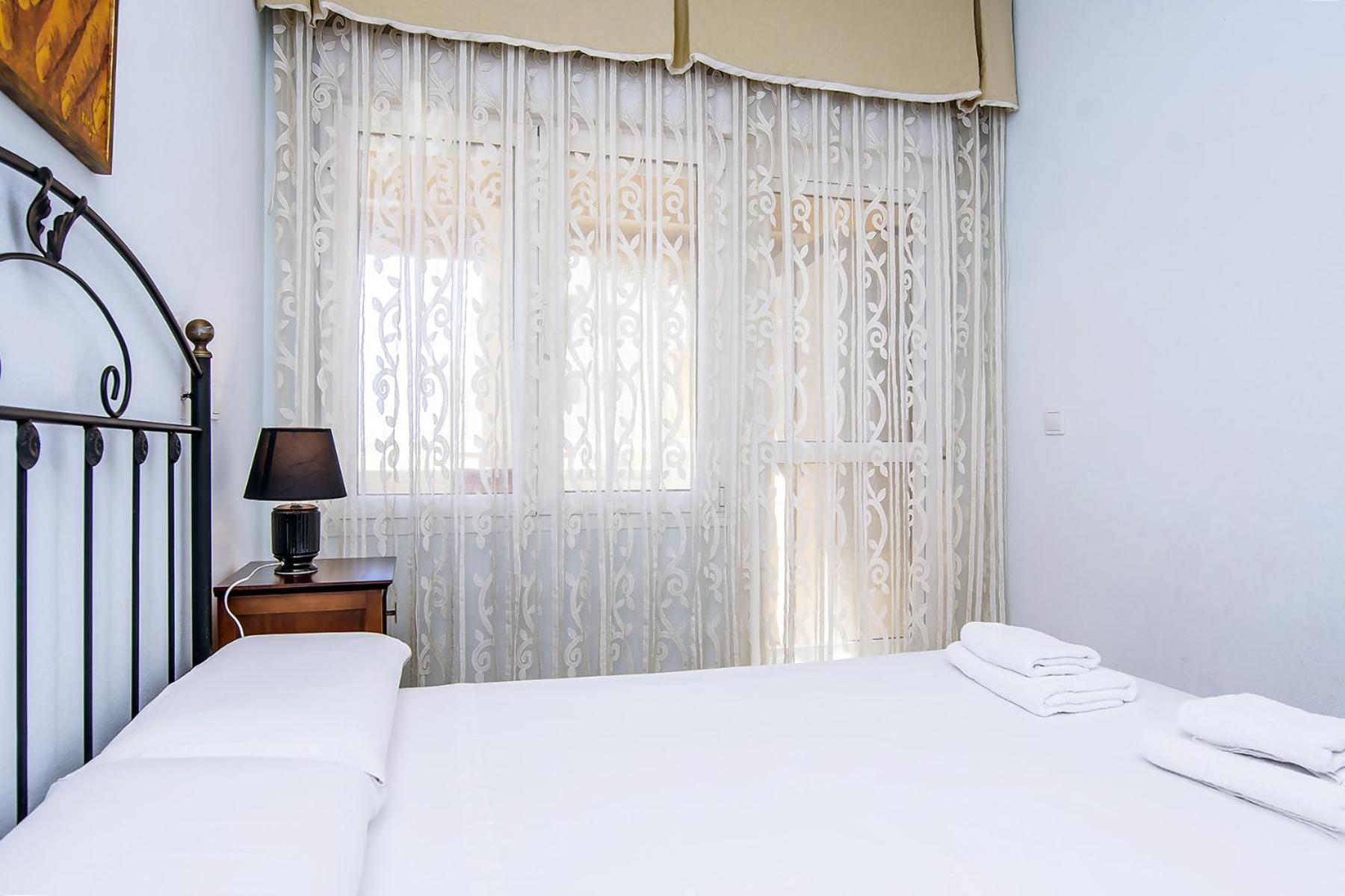 Aguilas Delicias Piscina Wifi Ac Parking Gratis Bagian luar foto