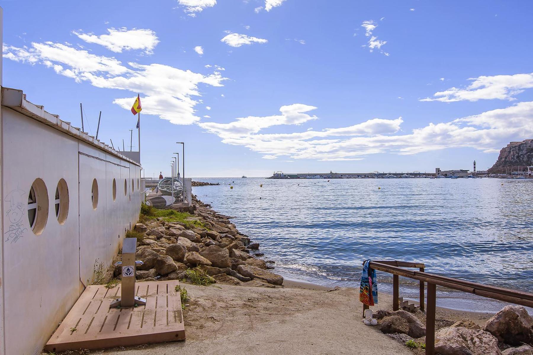 Aguilas Delicias Piscina Wifi Ac Parking Gratis Bagian luar foto